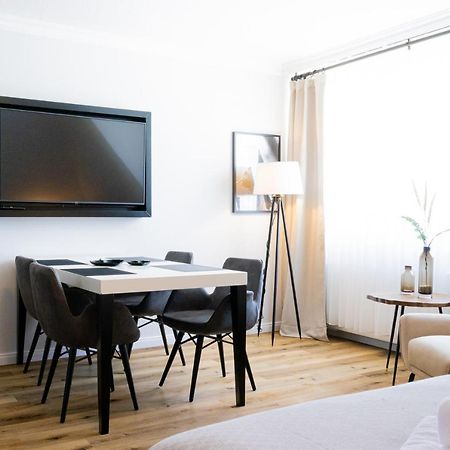 Strandnahe Ferienwohnung - Sehr Modern Und Hochwertig Eingerichtet, Inklusive Parkplatz, Gartenzugang Und Fahrradunterstellmoeglichkeit Scharbeutz Dış mekan fotoğraf