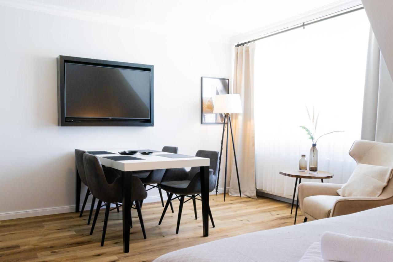Strandnahe Ferienwohnung - Sehr Modern Und Hochwertig Eingerichtet, Inklusive Parkplatz, Gartenzugang Und Fahrradunterstellmoeglichkeit Scharbeutz Dış mekan fotoğraf