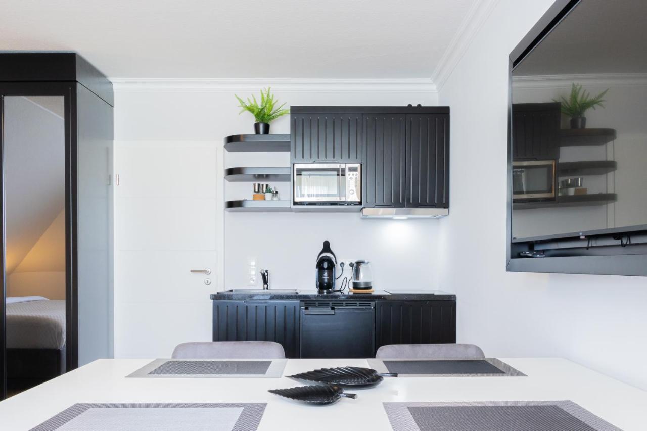 Strandnahe Ferienwohnung - Sehr Modern Und Hochwertig Eingerichtet, Inklusive Parkplatz, Gartenzugang Und Fahrradunterstellmoeglichkeit Scharbeutz Dış mekan fotoğraf